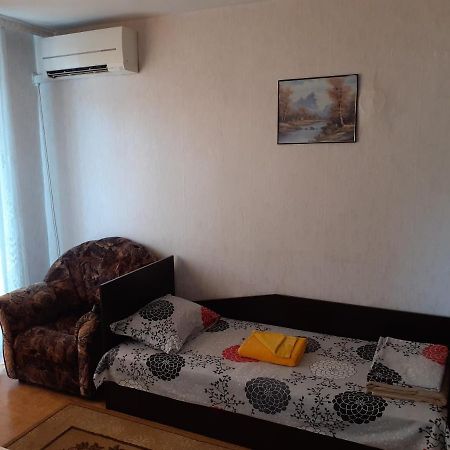 Retro Apartment Malko Tŭrnovo Kültér fotó