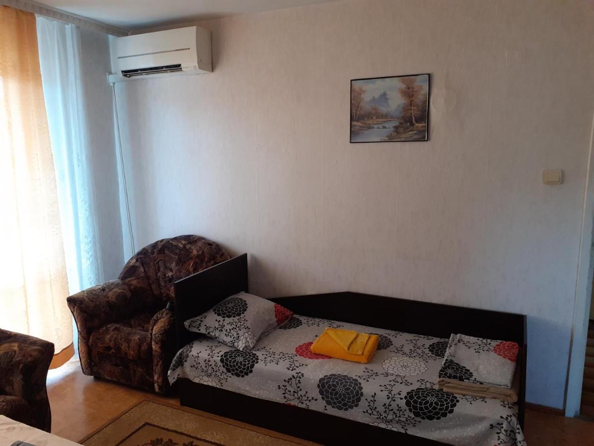 Retro Apartment Malko Tŭrnovo Kültér fotó